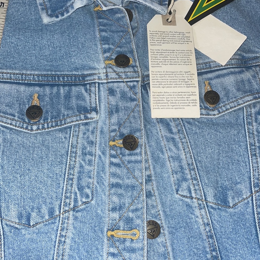 Guess Denim Crop Jacket, Made in the USA 🇺🇸 - Picture 12 of 12